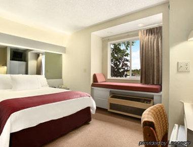 Quality Inn & Suites Watertown Fort Drum Calcium Quarto foto
